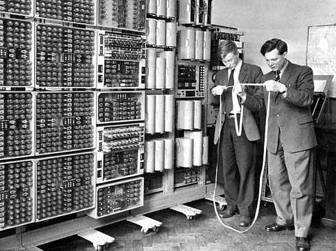 Ο πρώτος ολοκληρωμένος υπολογιστής με τρανζίστορ